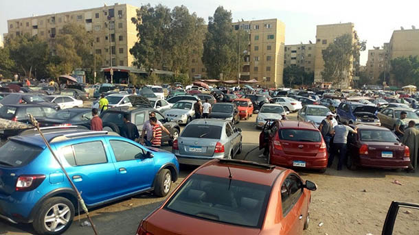 أسعار السيارات والدولار يشيران إلى بداية انفراج اقتصادي في مصر
